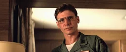 Harrison Ford (Col. Lucas).