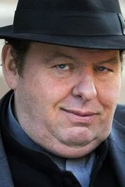 Pfarrer Braun (Ottfried Fischer) wird auf die Ostseeinsel Usedom versetzt.