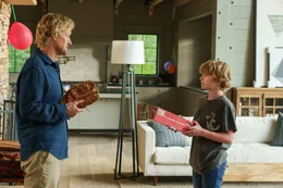 Jack (Owen Wilson, l.); Charlie (Walker Scobell, r.)