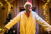 Yared Dibaba in weihnachtlichen Outfit. Yared Dibaba in weihnachtlichen Outfit.