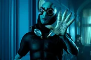 Abe Sapien (Doug Jones) hat sich unsterblich in Prinzessin Nuala verliebt - doch wie kann er sie von seiner Liebe &uuml;berzeugen?; Abe Sapien (Doug Jones) hat sich unsterblich in Prinzessin Nuala verliebt - doch wie kann er sie von seiner Liebe &uuml;berzeugen?