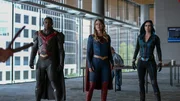 (v.l.n.r.) Hank Henshaw alias J'onn J'onnz (David Harewood); Kara alias Supergirl (Melissa Benoist); Alex Danvers alias Sentinel (Chyler Leigh)