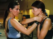 Zwischen Walter (Katy Karrenbauer, li.) und Caro (Frederikke Weber) bahnt sich ein Kampf an... Zwischen Walter (Katy Karrenbauer, li.) und Caro (Frederikke Weber) bahnt sich ein Kampf an...