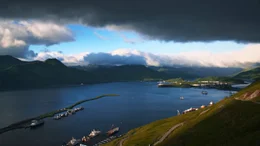Dutch Harbour ist der einzige Ort auf Unalaska und einer der wichtigsten Fischereih&auml;fen der USA