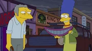 Die Beziehung zu Homer leidet. Marge (r.) ist zunehmend gestresst und macht sich auch noch jede Menge Feinde: Sie fährt Leute für Geld durch Springfield - so auch Moe (l.) ... Die Beziehung zu Homer leidet. Marge (r.) ist zunehmend gestresst und macht sich auch noch jede Menge Feinde: Sie fährt Leute für Geld durch Springfield - so auch Moe (l.) ...