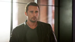 Der gewaltt&auml;gige Philip (Matthias Schoenaerts) ger&auml;t als erster unter Verdacht, die Frau beim Sex get&ouml;tet zu haben.