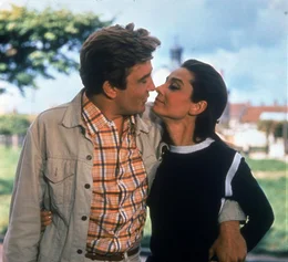 Mark Wallace (Albert Finney, l.); Joanna Wallace (Audrey Hepburn, r.)