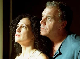 Gemeinsam blicken Sophie (Barbara Wussow) und Eike (Christian Kohlund) einer gl&uuml;cklichen Zukunft entgegen.
