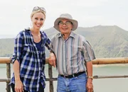 Moderatorin Nicole Berchtold und der Vulkanologe Julio Sabit Moderatorin Nicole Berchtold und der Vulkanologe Julio Sabit