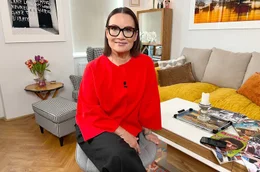 Der Film "Merci, Udo - Songs f&uuml;r die Ewigkeit von Udo J&uuml;rgens" von Melanie Didier w&uuml;rdigt dieses gro&szlig;e Werk Udo J&uuml;rgens mit seinen sch&ouml;nsten und bedeutendsten Liedern. In einf&uuml;hlsamen und sehr bewegenden Interviews erz&auml;hlen seine Kinder Jenny J&uuml;rgens (Foto) und John J&uuml;rgens, wie es war mit so einem ber&uuml;hmten Vater aufzuwachsen und warum sein musikalisches Verm&auml;chtnis bis heute nachwirkt.