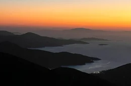 Amorgos, die unbekannte und wilde Sch&ouml;ne. Auf der Insel wurde der ber&uuml;hmte Tauchfilm von Luc Besson "Im Rausch der Tiefe" gedreht.