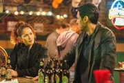 Station 19, Staffel 5 Folge 15: Ein schöner Abend nimmt ein tragisches Ende; Jaina Lee Ortiz als Andy Herrara (l.). Station 19, Staffel 5 Folge 15: Ein schöner Abend nimmt ein tragisches Ende; Jaina Lee Ortiz als Andy Herrara (l.).
