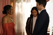 (v.l.n.r.) Iris West-Allen (Candice Patton); Cisco Ramon (Carlos Valdes); Barry Allen (Grant Gustin)