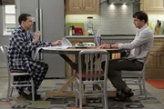 Walden (Ashton Kutcher) nimmt die Trennung von Zoey so schwer, dass er einen Nervenzusammenbruch erleidet. Alan (Jon Cryer) versucht, ihm zu helfen, doch das ist gar nicht so einfach ... Walden (Ashton Kutcher) nimmt die Trennung von Zoey so schwer, dass er einen Nervenzusammenbruch erleidet. Alan (Jon Cryer) versucht, ihm zu helfen, doch das ist gar nicht so einfach ...