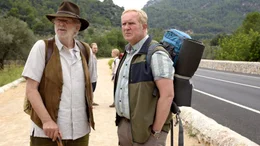 Helmut (Michael Gwisdek, li.) und Klaus (Harald Krassnitzer) haben sich etwas zu sagen, beide warten aber auf den richtigen Zeitpunkt.