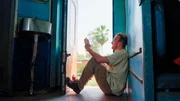 Zugfahren in Indien ist ein Abenteuer f&uuml;r sich &ndash; das erf&auml;hrt auch Samuel H&auml;de auf seiner fast 2.000 Kilometer langen Reise durch den Nordosten des Landes.