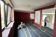 Innen nimmt das neue Zuhause Farbe an &ndash; vom fr&uuml;heren Laden ist kaum noch etwas wiederzuerkennen.