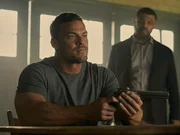 L-R: Jack Reacher (Alan Ritchson), Chapman Duke (Donald Sales)