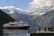 Abenteuer Hurtigruten - Eine Reise ans Ende der Welt. Die MS Nordkapp. Abenteuer Hurtigruten - Eine Reise ans Ende der Welt. Die MS Nordkapp.