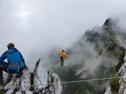 Extremsportler Lukas Irmler beim Überqueren der längsten Highline Deutschlands. Extremsportler Lukas Irmler beim Überqueren der längsten Highline Deutschlands.