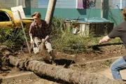 Lucas Till (Angus MacGyver). Lucas Till (Angus MacGyver).