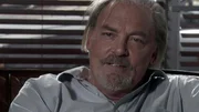 Maury Hoover (Stacy Keach)  Verwendung nur in Verbindung mit Programmpromotion und Programmpresse. Jede andere Nutzung ist streng untersagt.; Maury Hoover (Stacy Keach)  Verwendung nur in Verbindung mit Programmpromotion und Programmpresse. Jede andere Nutzung ist streng untersagt.