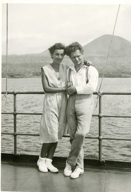 Dore Strauch und Dr. Friedrich Ritter an Bord der Yacht ihres M&auml;zens. Florena, 3. Januar 1932.