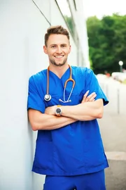 William arbeitet im Tierspital Bern. Es ist seine erste Anstellung als Tierarzt.