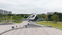 Modell mit Zukunft: Das eVTOL-Flugger&auml;t 216 aus chinesischer Produktion bringt zwei Passagiere sicher und staufrei von A nach B.