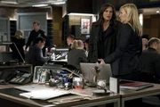 Pictured: (l-r) Mariska Hargitay as Lieutenant Olivia Benson, Kelli Giddish as Detective Amanda Rollins Pictured: (l-r) Mariska Hargitay as Lieutenant Olivia Benson, Kelli Giddish as Detective Amanda Rollins
