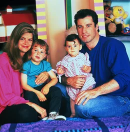L-R: Mollie (Kirstie Alley) und James (John Travolta)