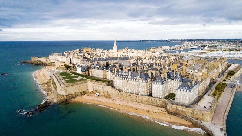 Megafestungen - Geniale Bauwerke (F, 2022)