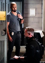 Daniel 'Hondo' Harrelson (Shemar Moore, l.) und Dominique Luca (Kenny Johnson)