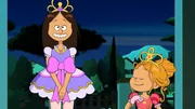 Wendy und Marine haben sich als Prinzessinnen verkleidet. Wendy ist nicht ganz &uuml;berzeugt von ihrem Auftritt.
