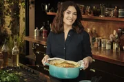 Nigella kocht ein Eintopfgericht mit Huhn und Orzo.
