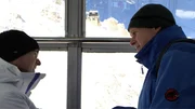 Wetterspezialisten unter sich. Von links: ARD-Wettermann Karsten Schwanke und Robert Schardt vom Deutschen Wetterdienst, Außenstellenleiter auf der Zugspitze. Wetterspezialisten unter sich. Von links: ARD-Wettermann Karsten Schwanke und Robert Schardt vom Deutschen Wetterdienst, Außenstellenleiter auf der Zugspitze.
