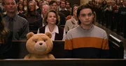 Ted (l); John Bennett (Max Burkholder, r.).