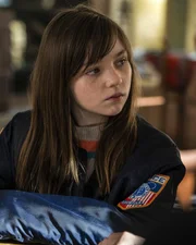 Piper (Alexa Swinton)