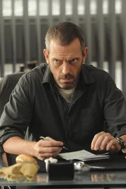 L&uuml;gt die Patientin Valerie oder nicht? House (Hugh Laurie) hat Zweifel an der Geschichte, dass sie von ihrem Ex-Liebhaber vergiftet wurde ...