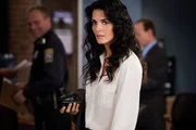 Jane Rizzoli (Angie Harmon) ermittelt in einem Fall, in den ein bekannter Drogenbaron verwickelt ist. Kurz vor Beginn des Prozesses gegen ihn wird ein wichtiger Zeuge umgebracht... Jane Rizzoli (Angie Harmon) ermittelt in einem Fall, in den ein bekannter Drogenbaron verwickelt ist. Kurz vor Beginn des Prozesses gegen ihn wird ein wichtiger Zeuge umgebracht...