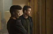 Senior Agent Okhile (Noma Dumezweni, l.); Agent Ross (RIchard Madden, r.) Senior Agent Okhile (Noma Dumezweni, l.); Agent Ross (RIchard Madden, r.)