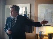 Nicholas Ofczarek (Heli Wondratschek).