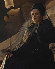 Valya Harkonnen (Emily Watson)