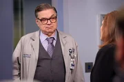 Ann&auml;herung: Oliver Platt als Dr. Daniel Charles, Nora Dunn als Dr. Richardson