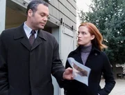 Ein ungel&ouml;ster Fall dreier Ertrunkenen l&auml;sst Goren (Vincent D'Onofrio) und Bishop (Samantha Buck) nicht los: Sie rollen den Fall neu auf.