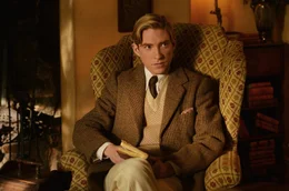 Alan Milne (Domhnall Gleeson)