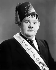 Oliver Hardy. Oliver Hardy.