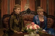 l-r: Ada Brook (Cynthia Nixon), Agnes Van Rhijn (Christine Baranski)