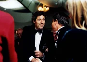 Der Mann l&auml;chelt