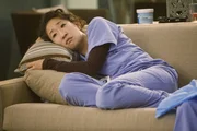 Ist in ihrem neuen Aufgabenbereich in der Dermatologie nicht gl&uuml;cklich: Cristina (Sandra Oh).